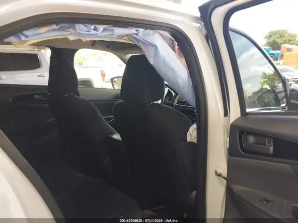 JA4AT4AA3JZ045208 2018 MITSUBISHI ECLIPSE CROSS - Image 8