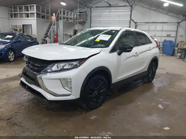 JA4AT4AA3JZ065619 2018 MITSUBISHI ECLIPSE CROSS - Image 2