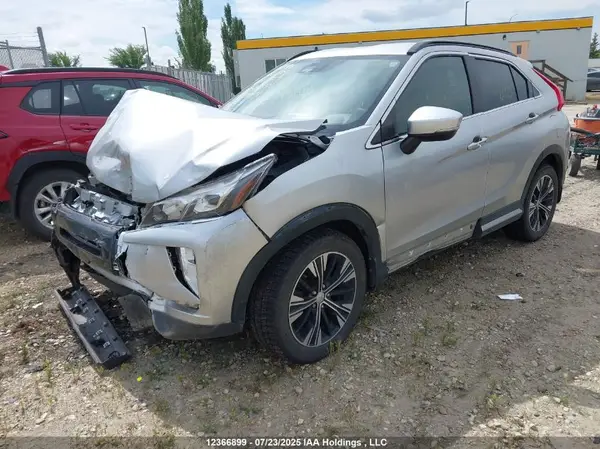 JA4AT4AA3JZ618429 2018 MITSUBISHI ECLIPSE CROSS - Image 2