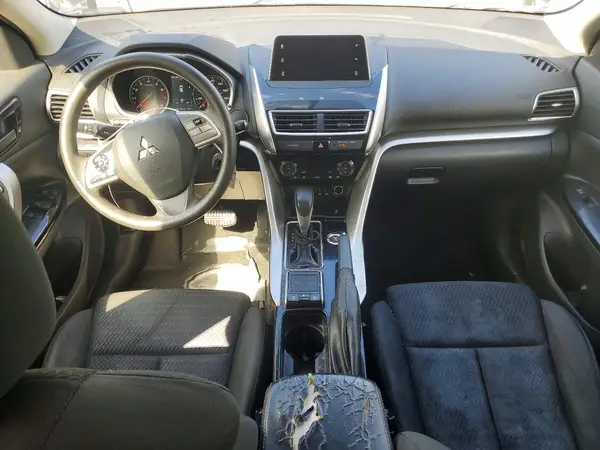 JA4AT4AA3KZ001310 2019 MITSUBISHI ECLIPSE CROSS - Image 8