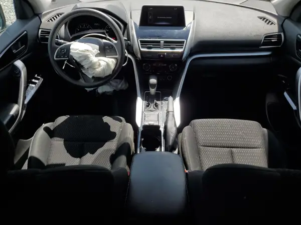 JA4AT4AA3KZ002134 2019 MITSUBISHI ECLIPSE CROSS - Image 8