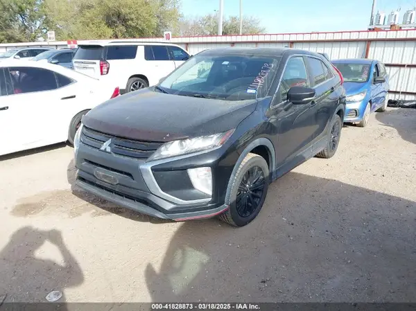 JA4AT4AA3KZ031956 2019 MITSUBISHI ECLIPSE CROSS - Image 2