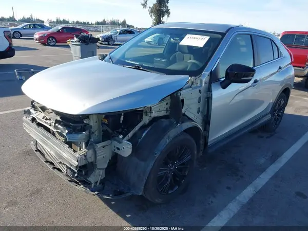 JA4AT4AA3KZ050636 2019 MITSUBISHI ECLIPSE CROSS - Image 2