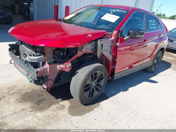 JA4AT4AA3LZ028136 2020 MITSUBISHI ECLIPSE CROSS - Image 2