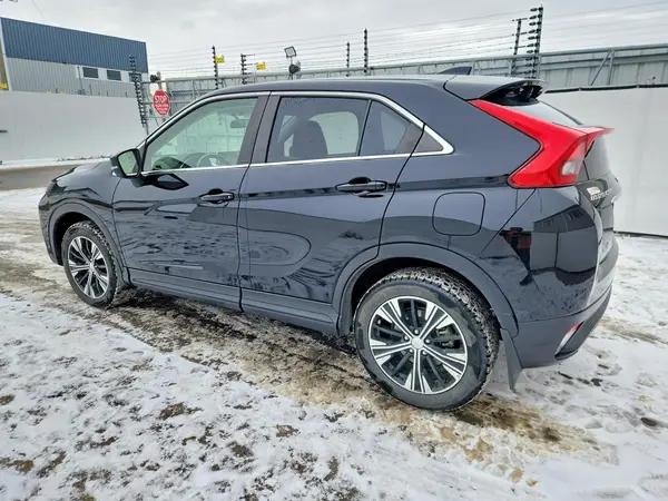 JA4AT4AA3LZ606347 2020 MITSUBISHI ECLIPSE CROSS - Image 2