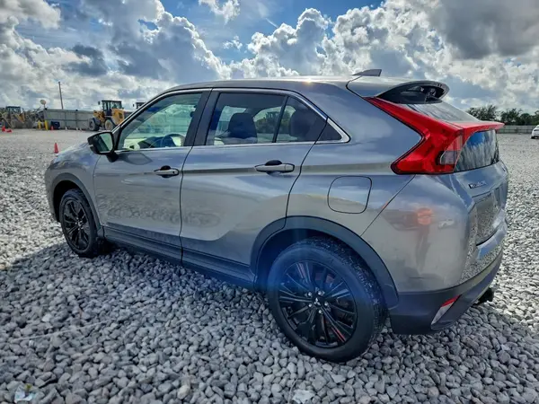 JA4AT4AA4JZ044794 2018 MITSUBISHI ECLIPSE CROSS - Image 2