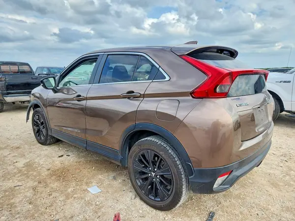 JA4AT4AA4KZ021372 2019 MITSUBISHI ECLIPSE CROSS - Image 2