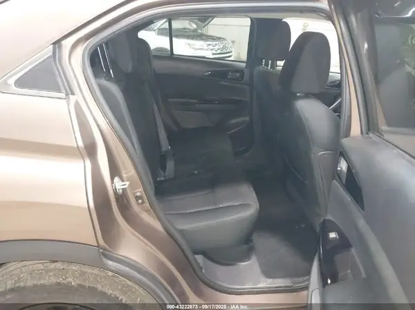 JA4AT4AA4KZ028693 2019 MITSUBISHI ECLIPSE CROSS - Image 8