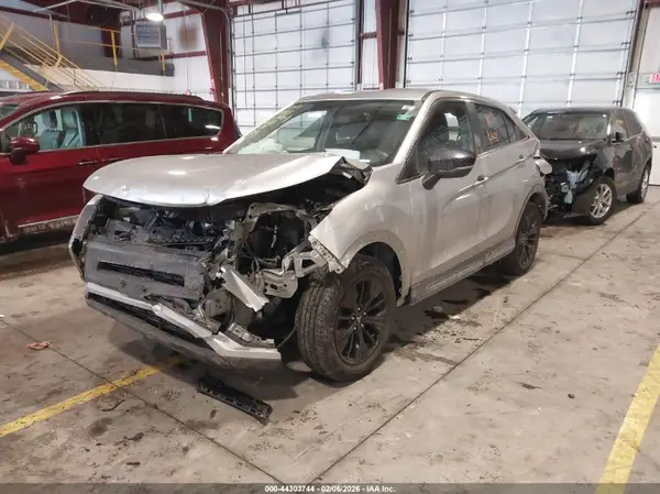 JA4AT4AA4KZ046689 2019 MITSUBISHI ECLIPSE CROSS - Image 2