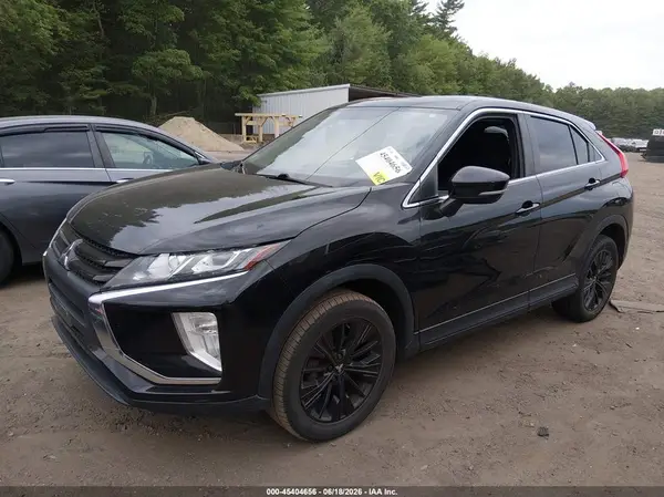 JA4AT4AA5JZ042777 2018 MITSUBISHI ECLIPSE CROSS - Image 2