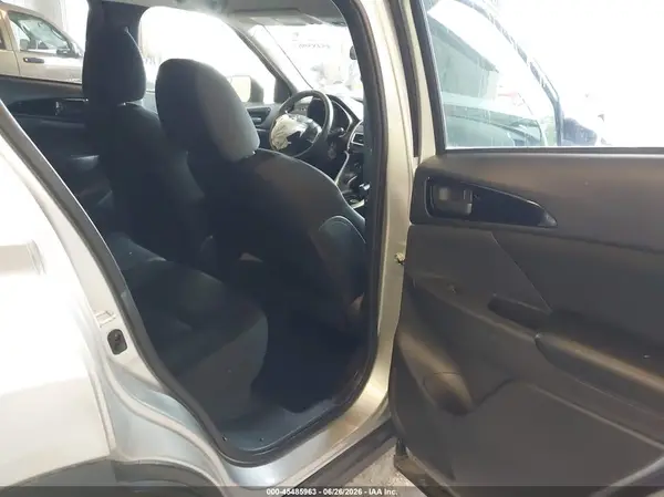 JA4AT4AA5JZ043220 2018 MITSUBISHI ECLIPSE CROSS - Image 8