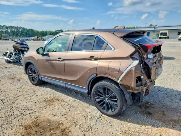 JA4AT4AA5JZ050362 2018 MITSUBISHI ECLIPSE CROSS - Image 2
