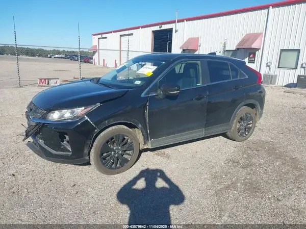JA4AT4AA5KZ010073 2019 MITSUBISHI ECLIPSE CROSS - Image 2