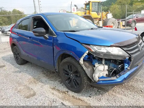 JA4AT4AA6JZ061421 2018 MITSUBISHI ECLIPSE CROSS - Image 1