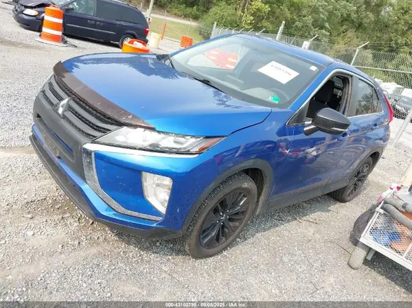 JA4AT4AA6JZ061421 2018 MITSUBISHI ECLIPSE CROSS - Image 2