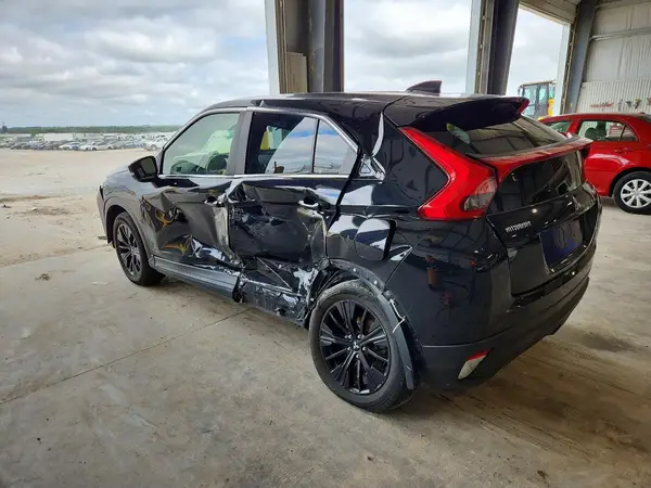 JA4AT4AA6JZ063041 2018 MITSUBISHI ECLIPSE CROSS - Image 2