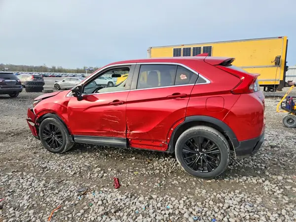 JA4AT4AA6JZ067610 2018 MITSUBISHI ECLIPSE CROSS - Image 2