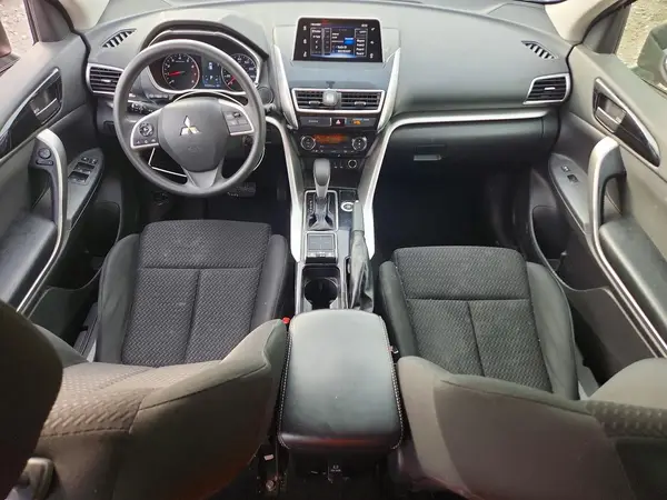 JA4AT4AA6JZ067610 2018 MITSUBISHI ECLIPSE CROSS - Image 8