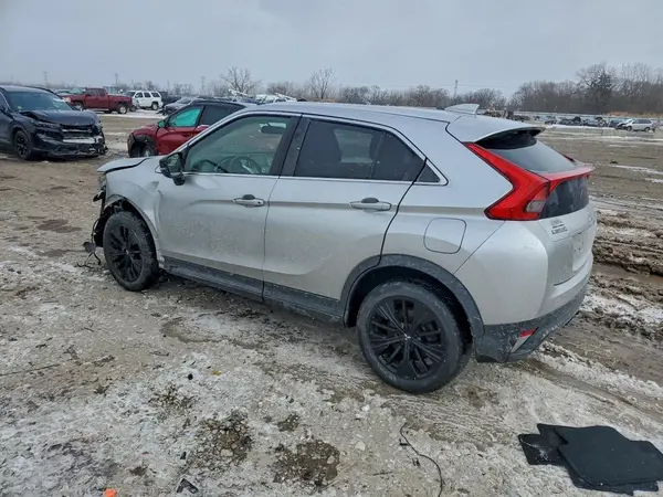 JA4AT4AA6JZ070569 2018 MITSUBISHI ECLIPSE CROSS - Image 2