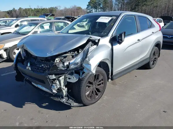JA4AT4AA6LZ001903 2020 MITSUBISHI ECLIPSE CROSS - Image 2