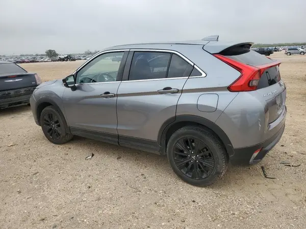 JA4AT4AA6LZ019270 2020 MITSUBISHI ECLIPSE CROSS - Image 2