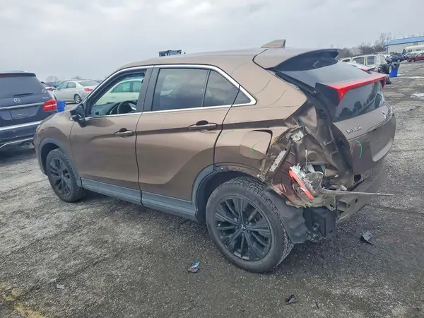 JA4AT4AA7JZ044157 2018 MITSUBISHI ECLIPSE CROSS - Image 2