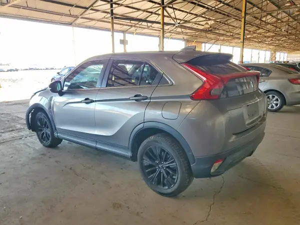 JA4AT4AA7JZ046524 2018 MITSUBISHI ECLIPSE CROSS - Image 2