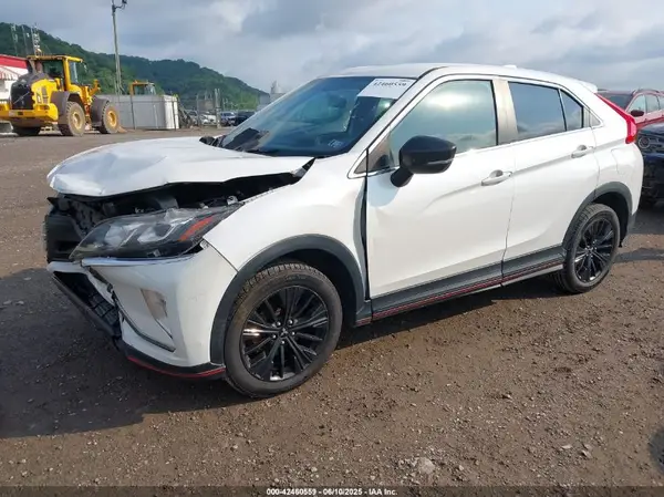 JA4AT4AA7JZ048712 2018 MITSUBISHI ECLIPSE CROSS - Image 2