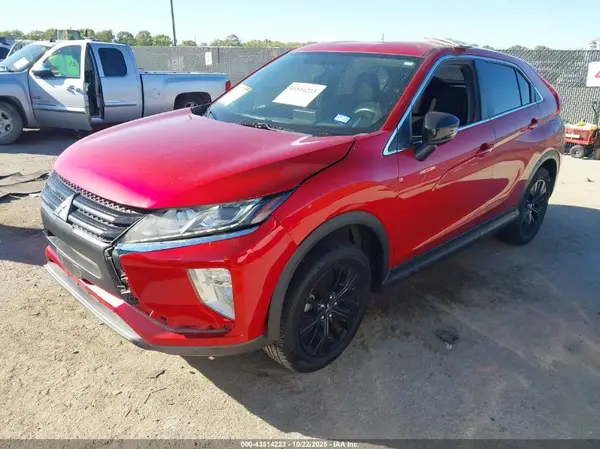 JA4AT4AA7JZ050878 2018 MITSUBISHI ECLIPSE CROSS - Image 2