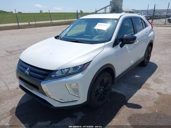 JA4AT4AA7JZ065123 2018 MITSUBISHI ECLIPSE CROSS - Image 2