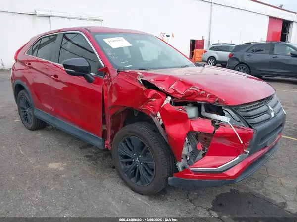JA4AT4AA8JZ047147 2018 MITSUBISHI ECLIPSE CROSS - Image 1