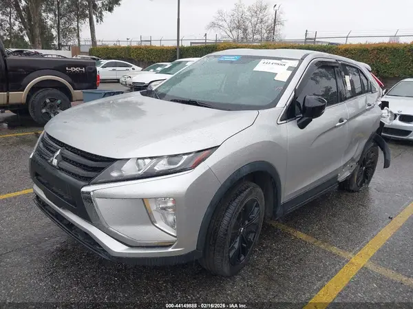 JA4AT4AA8JZ048072 2018 MITSUBISHI ECLIPSE CROSS - Image 2