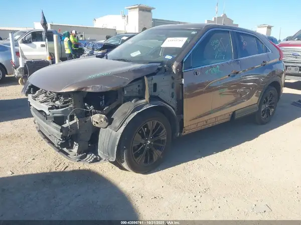 JA4AT4AA8KZ023156 2019 MITSUBISHI ECLIPSE CROSS - Image 2
