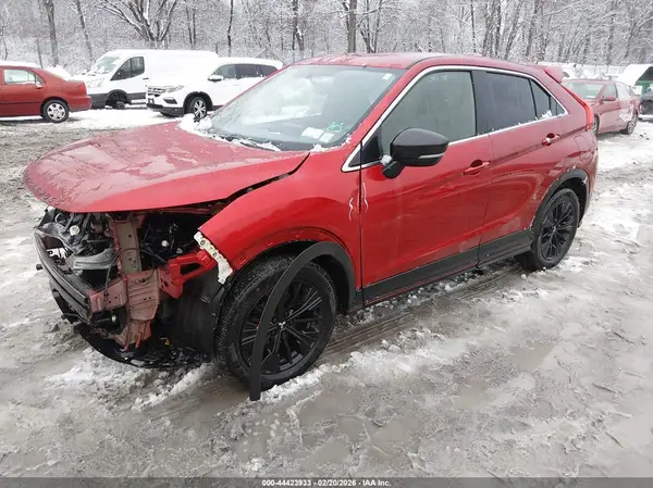 JA4AT4AA8LZ008030 2020 MITSUBISHI ECLIPSE CROSS - Image 2