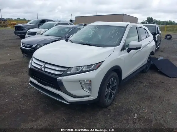 JA4AT4AA8LZ605694 2020 MITSUBISHI ECLIPSE CROSS - Image 2