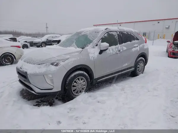 JA4AT4AA8LZ609518 2020 MITSUBISHI ECLIPSE CROSS - Image 2