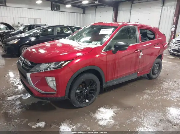 JA4AT4AA9JZ043625 2018 MITSUBISHI ECLIPSE CROSS - Image 2