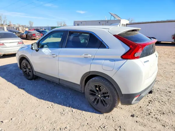 JA4AT4AA9JZ046198 2018 MITSUBISHI ECLIPSE CROSS - Image 2