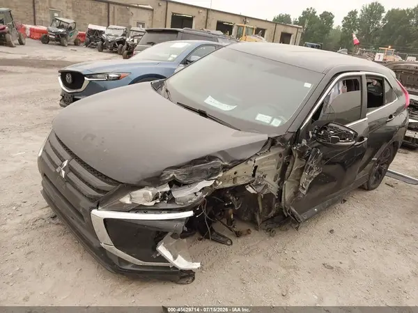 JA4AT4AA9JZ066516 2018 MITSUBISHI ECLIPSE CROSS - Image 2
