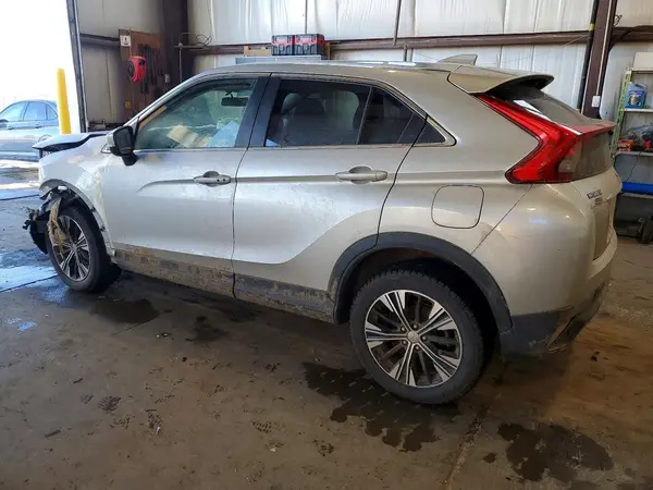 JA4AT4AA9JZ611629 2018 MITSUBISHI ECLIPSE CROSS - Image 2