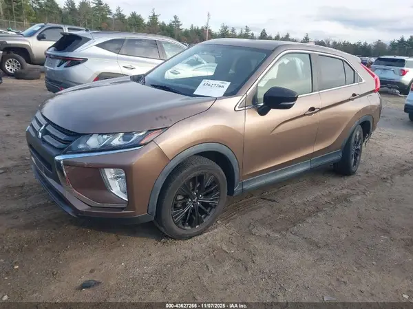 JA4AT4AA9KZ022257 2019 MITSUBISHI ECLIPSE CROSS - Image 2
