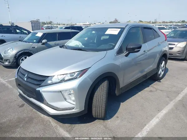 JA4AT4AAXJZ046839 2018 MITSUBISHI ECLIPSE CROSS - Image 2