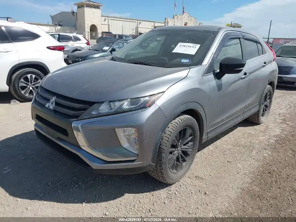 JA4AT4AAXJZ047988 2018 MITSUBISHI ECLIPSE CROSS - Image 2