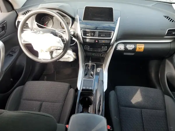 JA4AT4AAXJZ048008 2018 MITSUBISHI ECLIPSE CROSS - Image 8