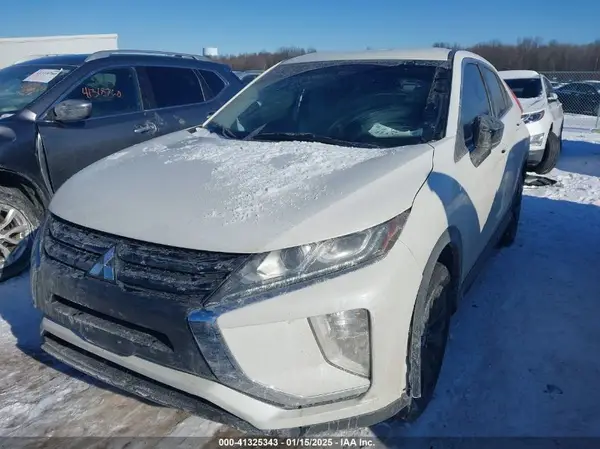 JA4AT4AAXKZ024258 2019 MITSUBISHI ECLIPSE CROSS - Image 2