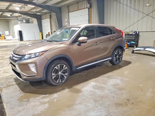 JA4AT5AA0JZ044250 2018 MITSUBISHI ECLIPSE CROSS - Image 1