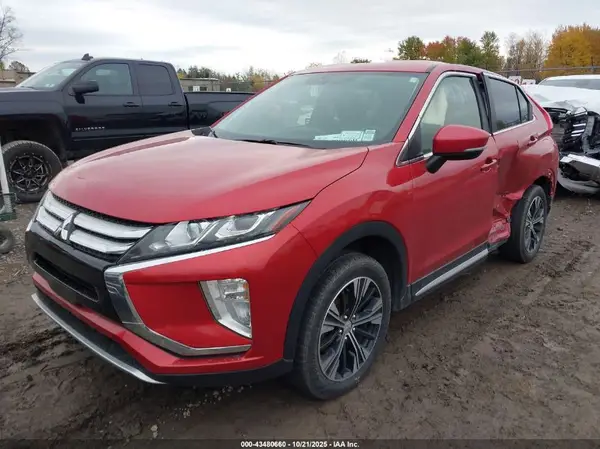 JA4AT5AA0JZ044782 2018 MITSUBISHI ECLIPSE CROSS - Image 2