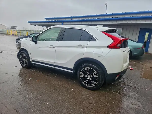 JA4AT5AA0JZ048847 2018 MITSUBISHI ECLIPSE CROSS - Image 2
