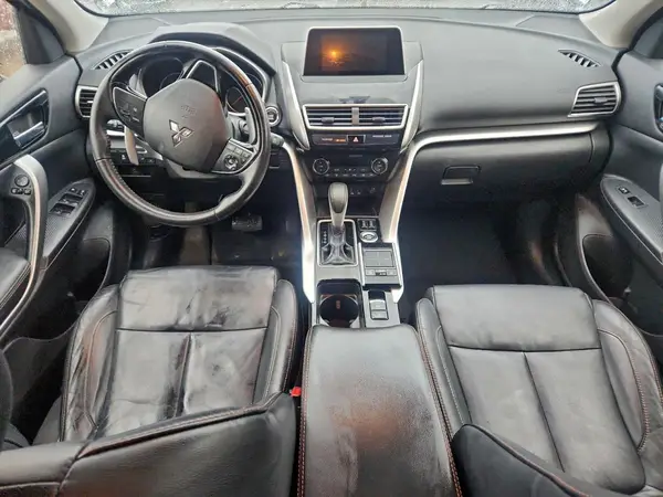 JA4AT5AA0JZ048847 2018 MITSUBISHI ECLIPSE CROSS - Image 8