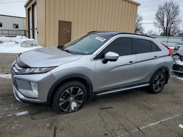 JA4AT5AA0JZ067723 2018 MITSUBISHI ECLIPSE CROSS - Image 1